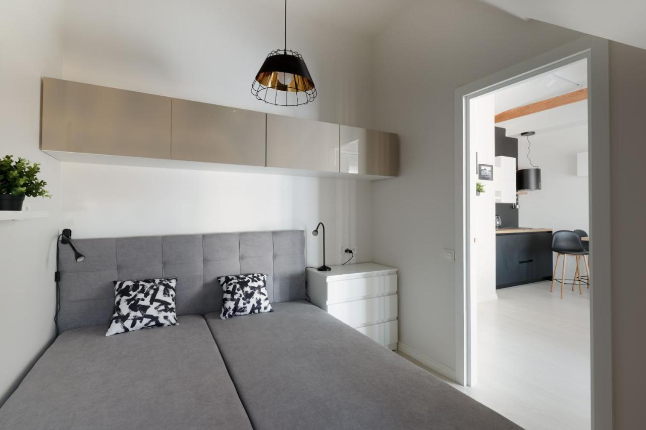 Апартаменти Bright Attic Flat In The Centre Рига Екстер'єр фото